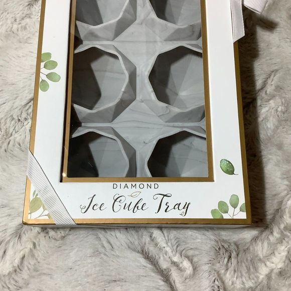 Laura Ashley Diamond Ice Cube Tray - Picture 3 of 4
